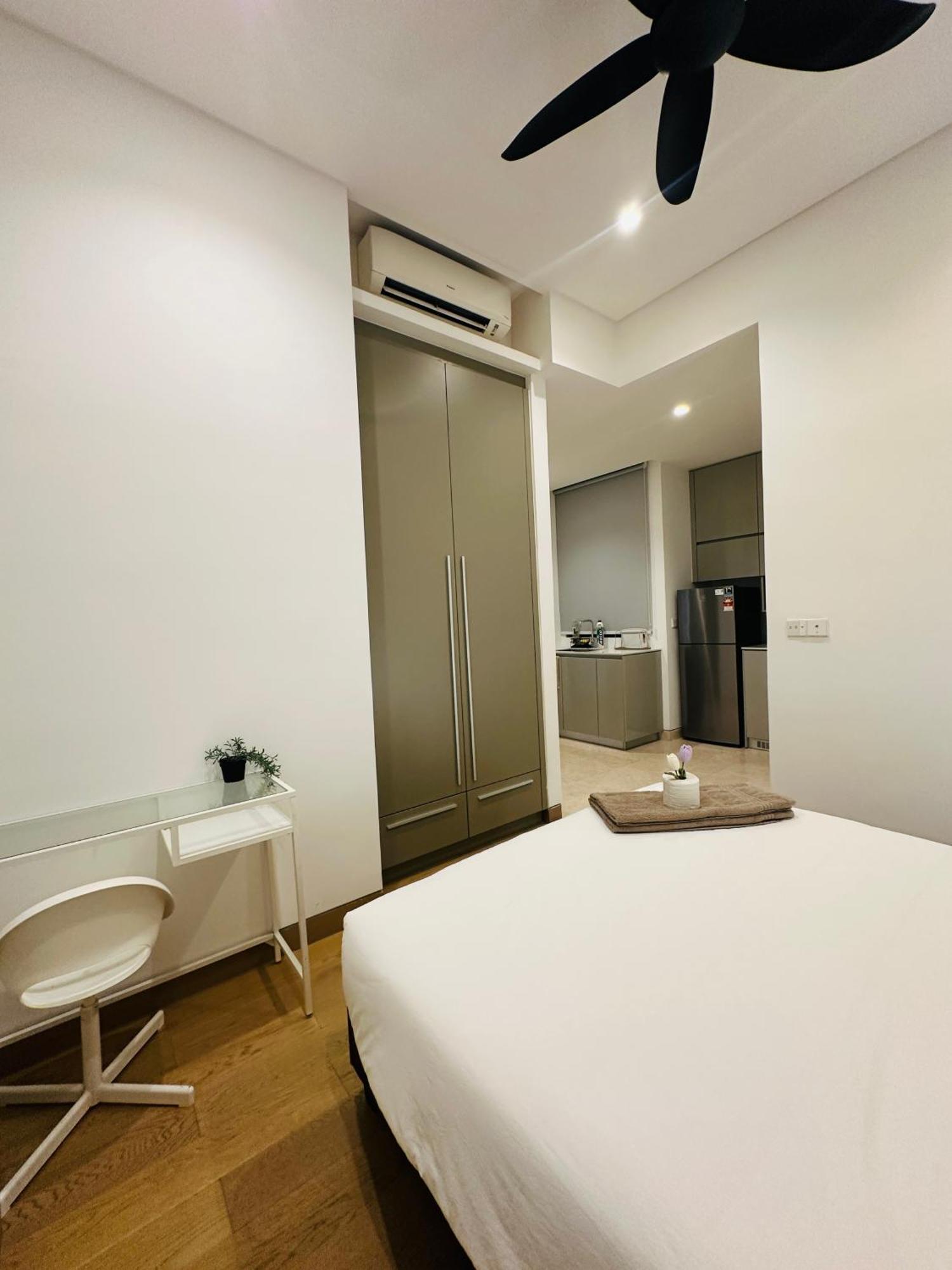 Apartment Smart Service Lucentia Bbcc Lalaport