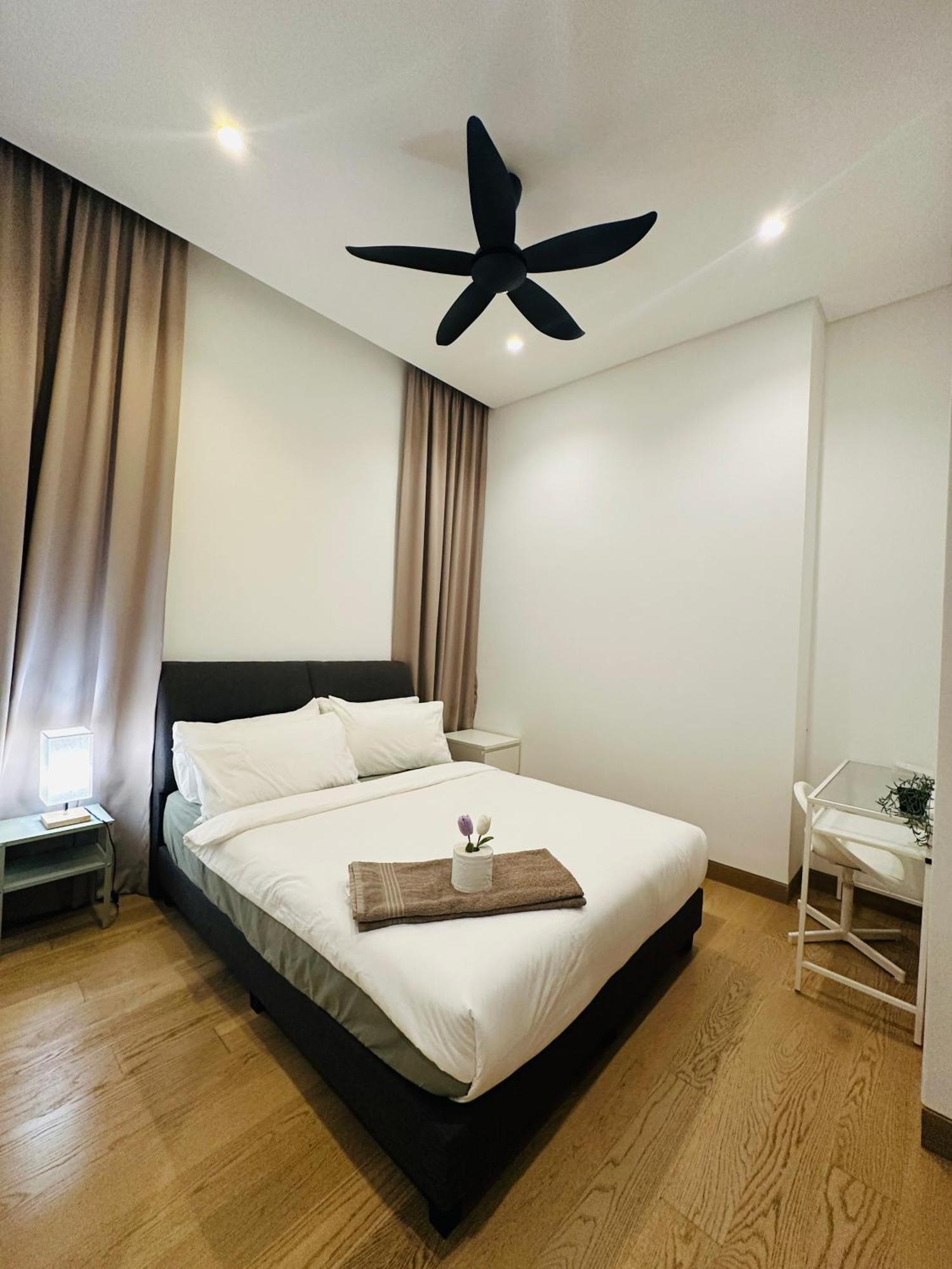 Apartment Smart Service Lucentia Bbcc Lalaport
